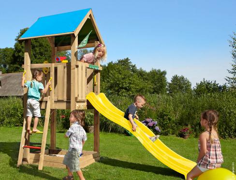 Jungle Oasis | Maisonnette avec toboggan